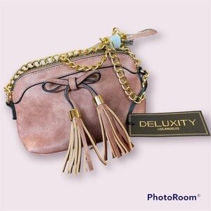 Deluxity small crossbody pink purse, tassels, zip close, chain strap, NWT, vegan